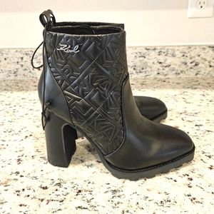 PRICE DROP ! KARL LAGERFELD Booties, chunky heel “Petrie” black rounded toe 8.5